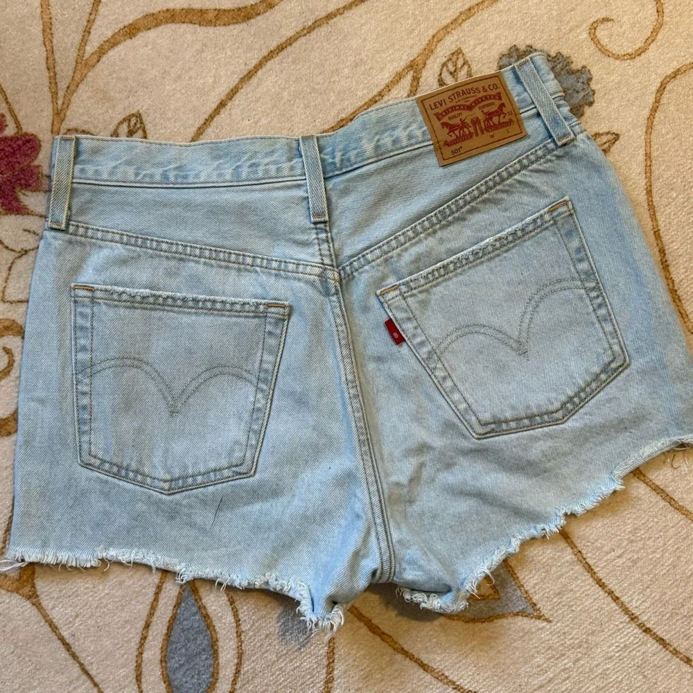 Levi's 501 Original Shorts - Picture 3 of 5